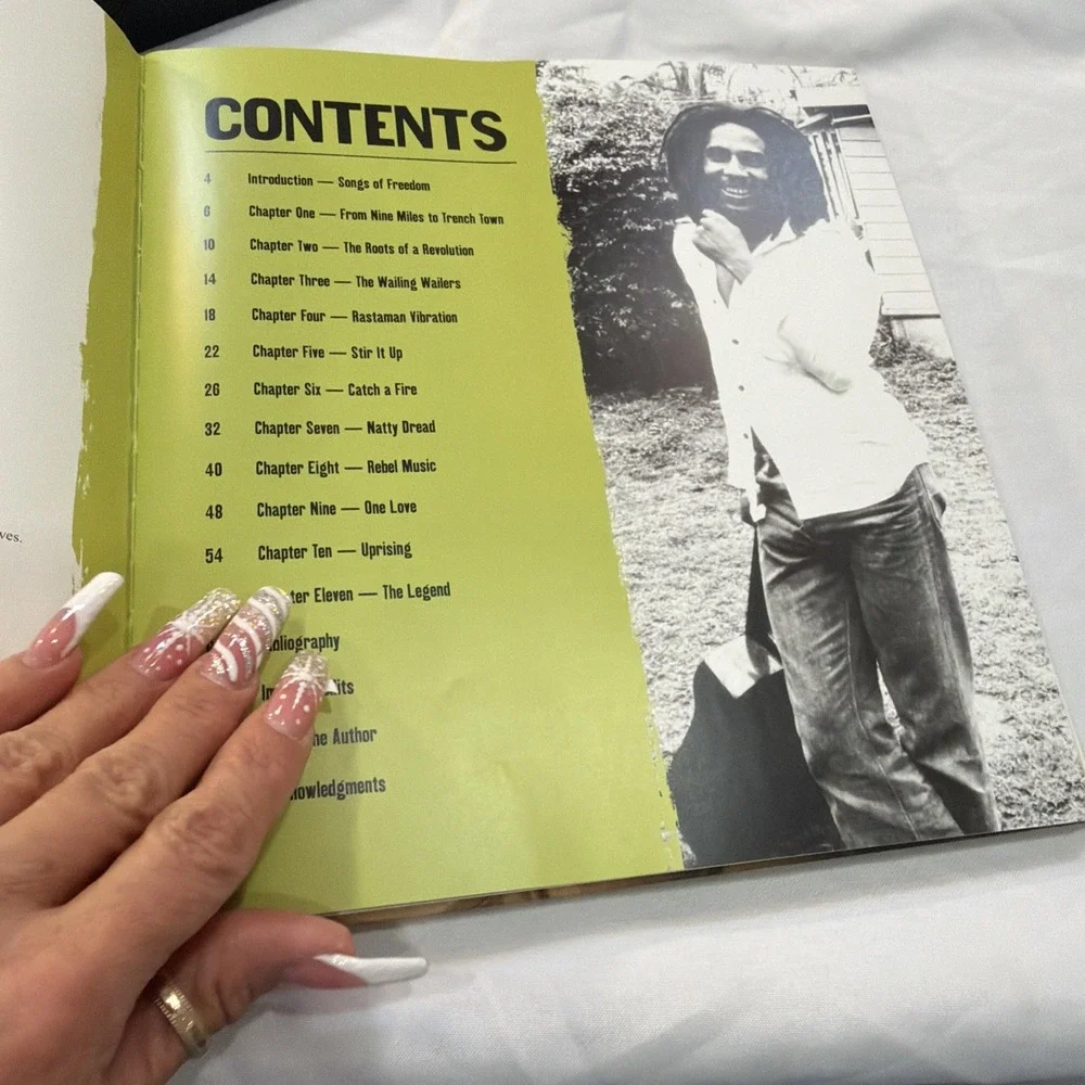 Marley Legend: An Illustrated Life of Bob Marley by‎ Henke, James Hardback Book